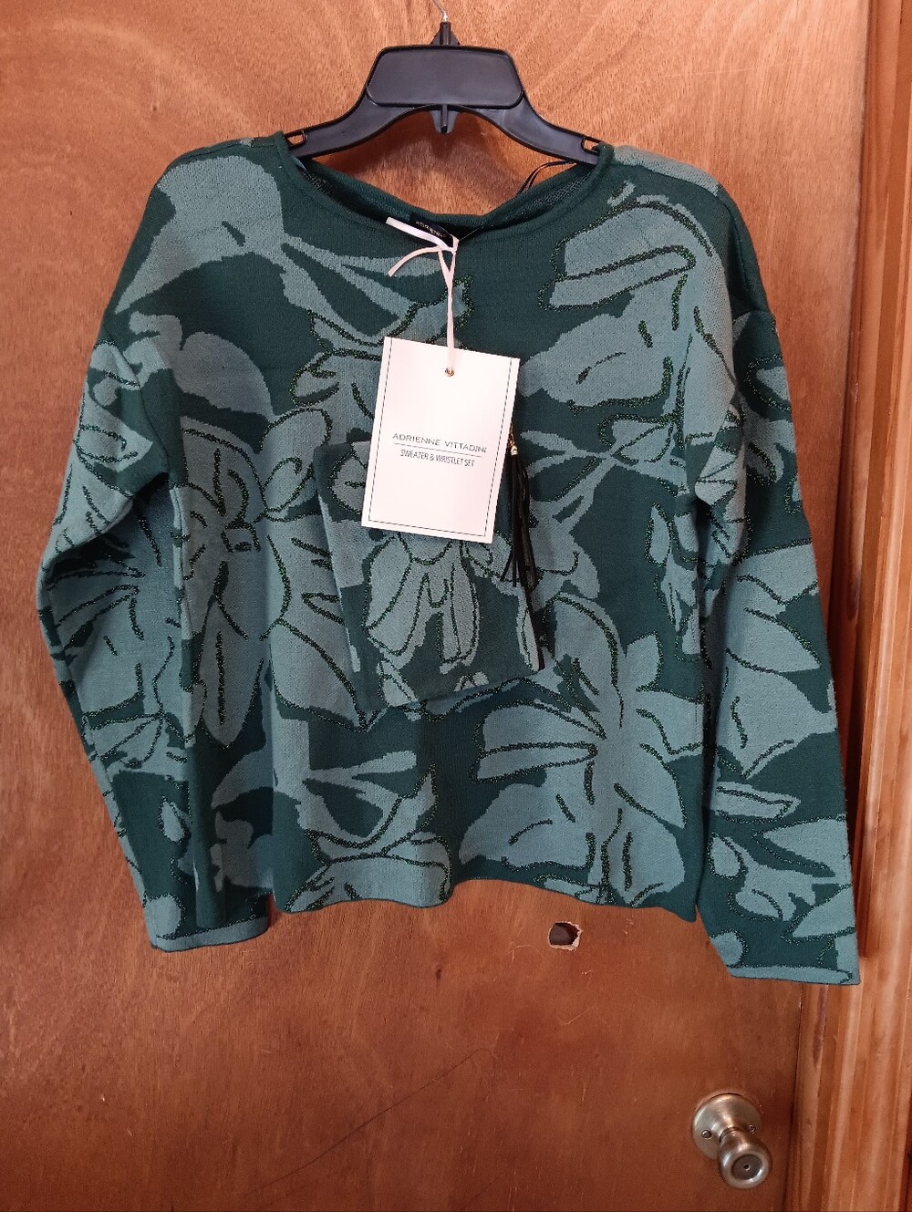 Adrienne Vittadini Green Floral Knit Sweater - , Women Sweaters And Wristlet